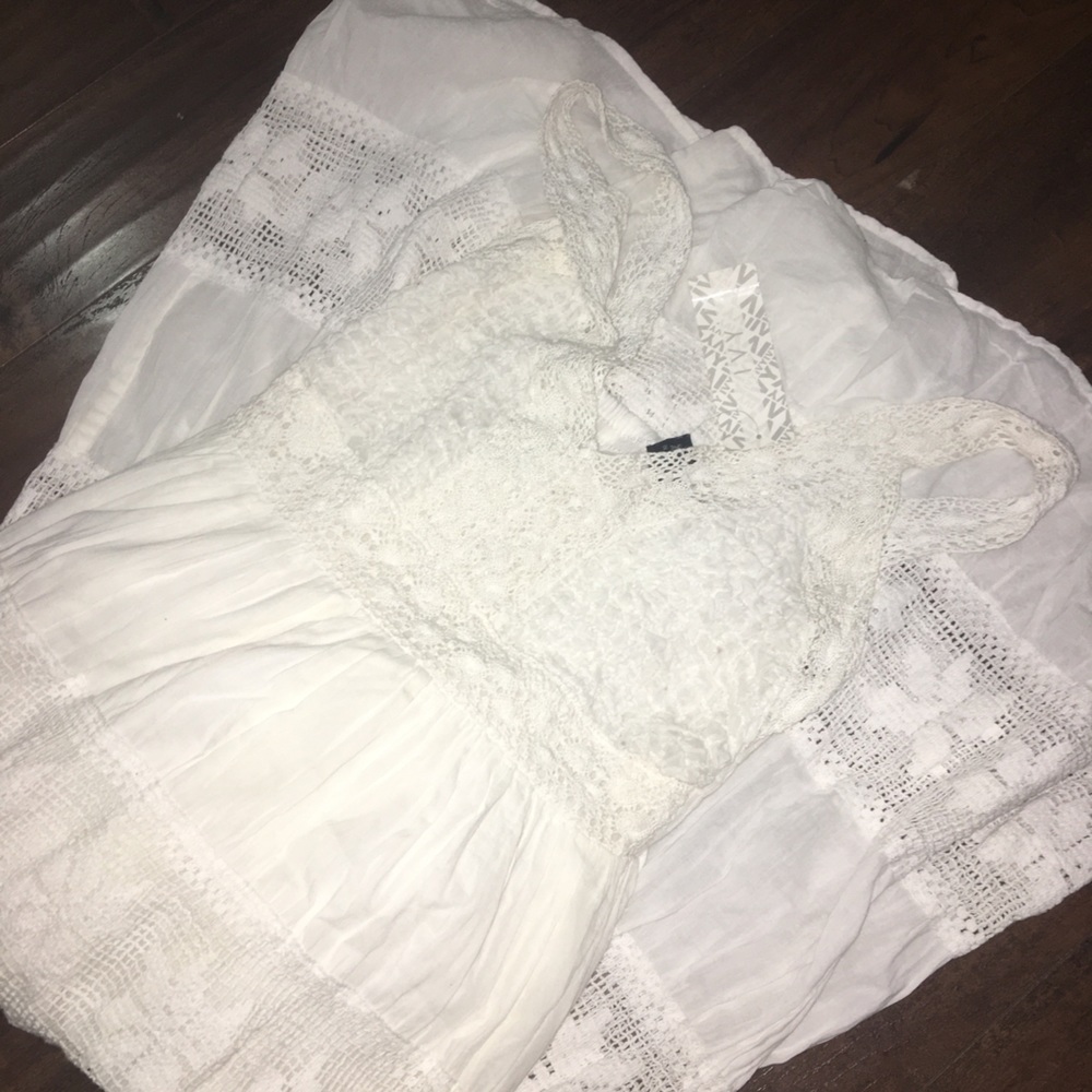 Selling this dress